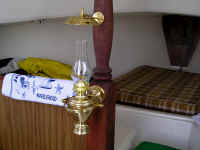 lamp.jpg (245534 bytes)
