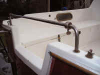 new_backstay02.jpg (200771 bytes)